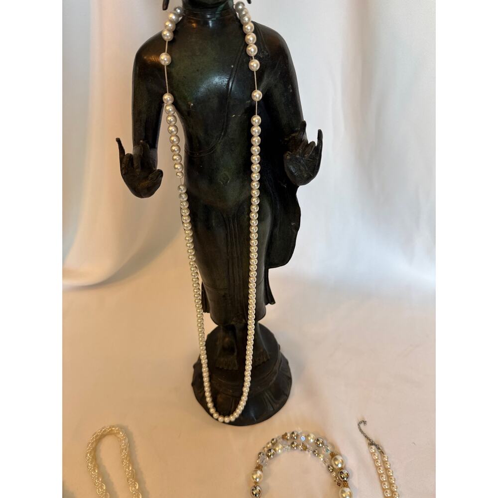 Vintage-Style Faux Pearl Jewelry Lot 15 Pieces (Necklaces, Bracelets & Earrings) - Picture 6 of 9